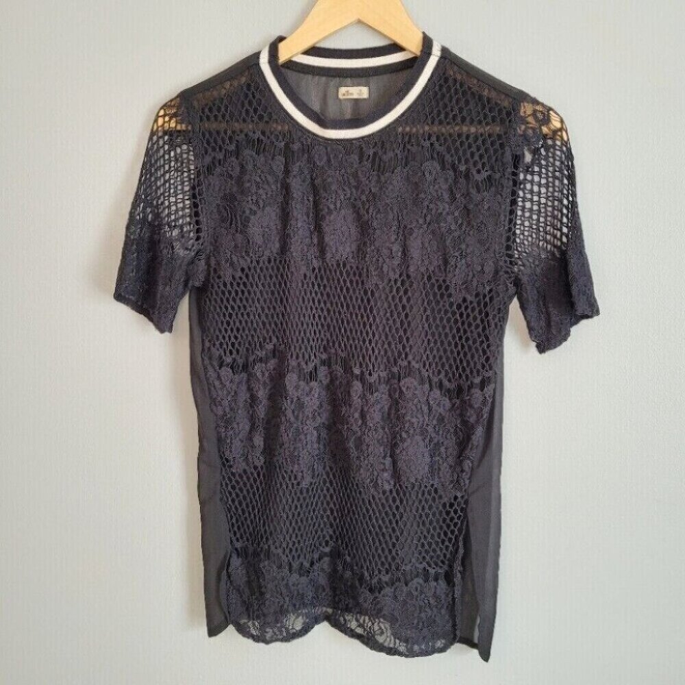 💘Hollister Black Floral Crochet Lace Front Top Size XS